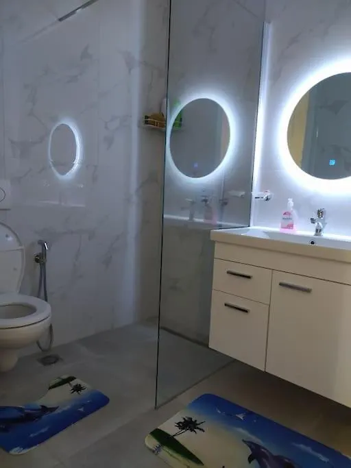 Xhulial 'S Saranda Apartament Apartment