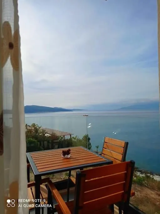 Xhulial 'S Saranda Apartament 0*, Sarande