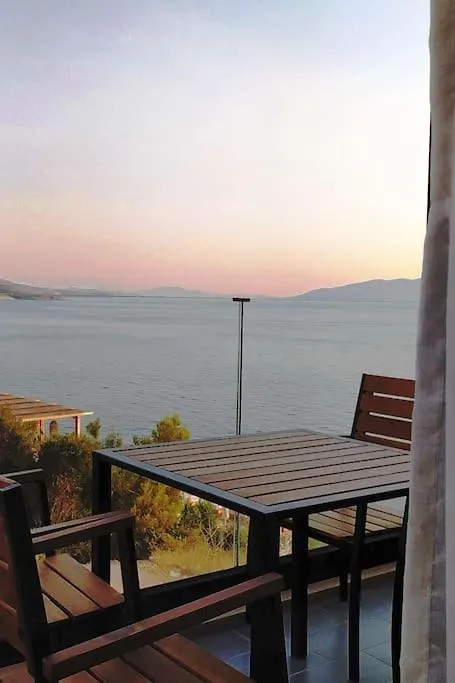 Xhulial 'S Saranda Apartament