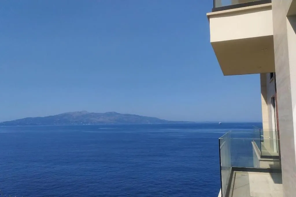 Xhulial 'S Saranda Apartament 0*, Sarande