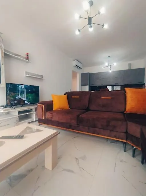 Xhulial 'S Saranda Apartament 0*, Sarande