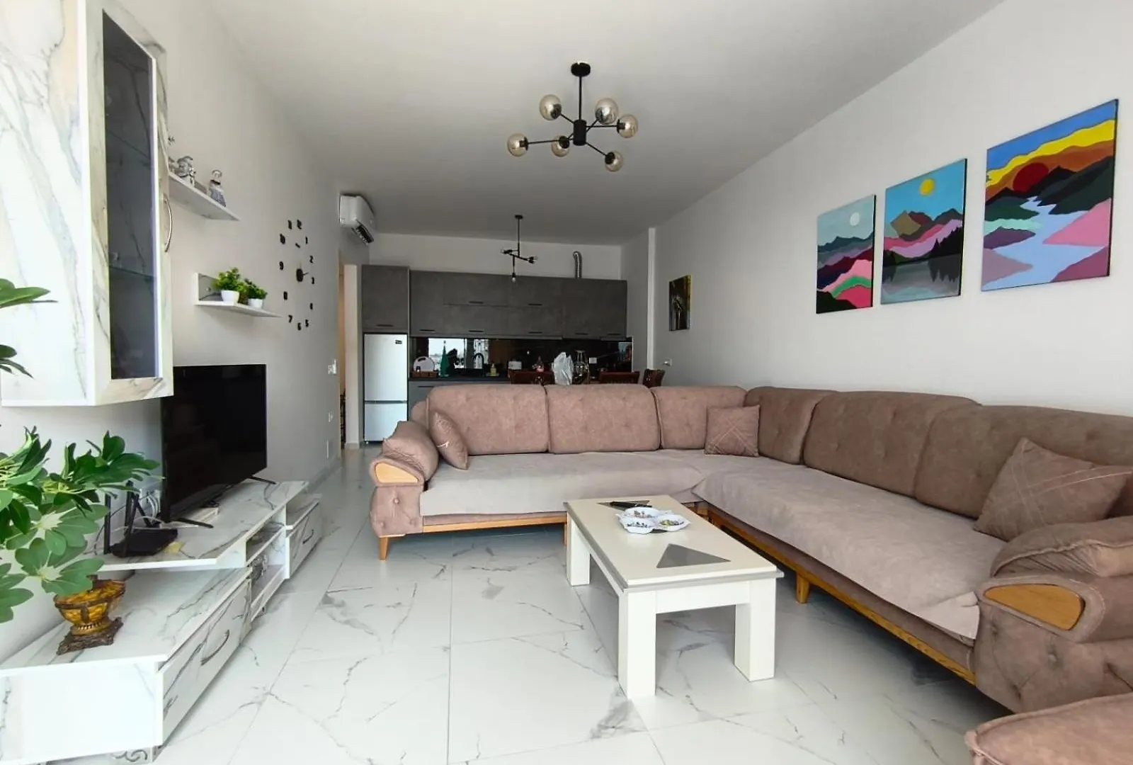 Saranda Xhulial 2 Apartament