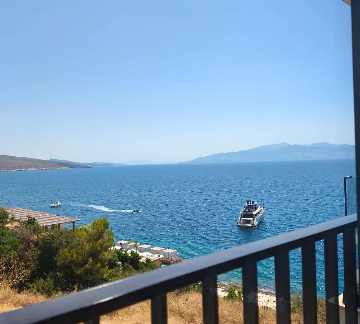 Saranda Xhulial 2 Apartament 0*,  Albania