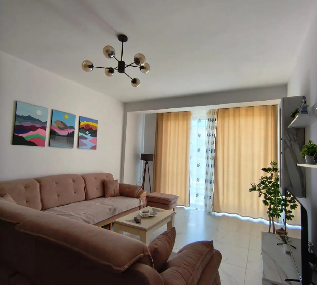 Saranda Xhulial 2 Apartament
